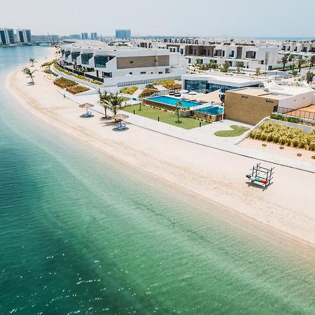 Relaxing Villa With Access To Pool And Beach Рас-эль-Хайма Экстерьер фото
