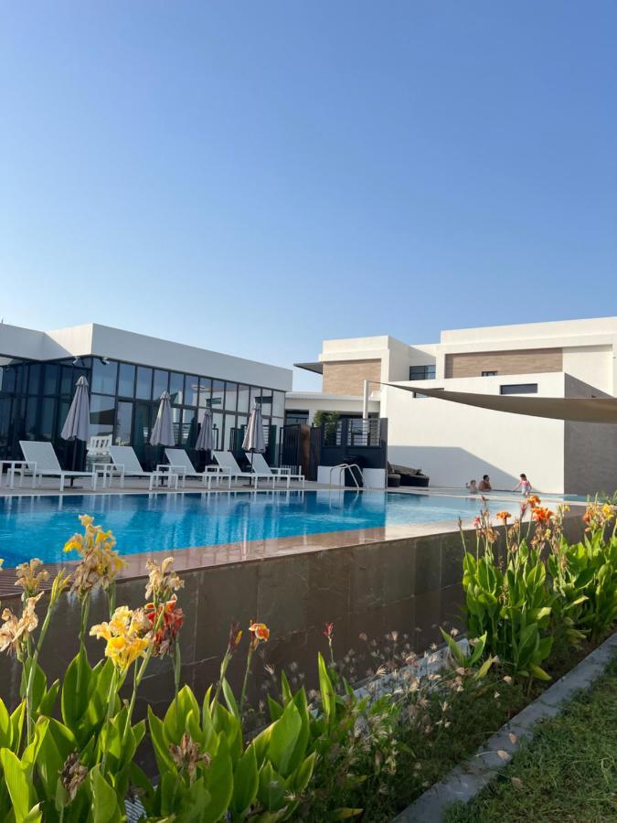Relaxing Villa With Access To Pool And Beach Рас-эль-Хайма Экстерьер фото