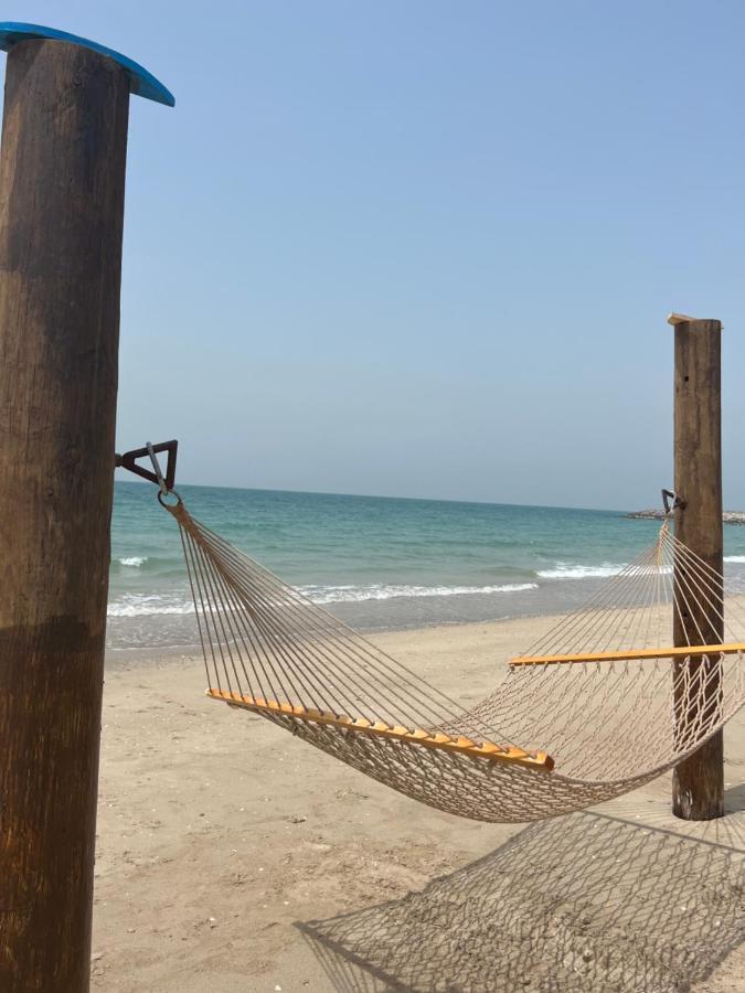 Relaxing Villa With Access To Pool And Beach Рас-эль-Хайма Экстерьер фото