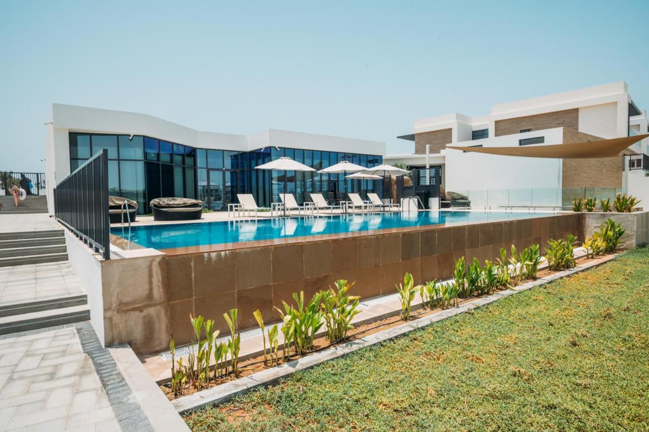 Relaxing Villa With Access To Pool And Beach Рас-эль-Хайма Экстерьер фото